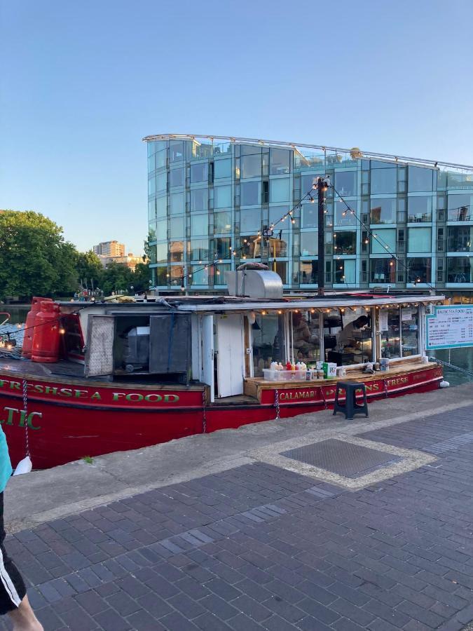 Canal View 1 Bed Apartment In Zone 1 London Exterior photo